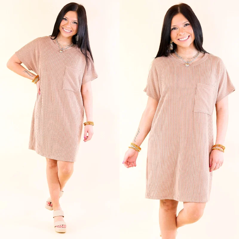 Mini dress with elastic waistband-Coffee and Carefree Ribbed Short Sleeve Dress with Front Pocket in Peanut Butter Brown