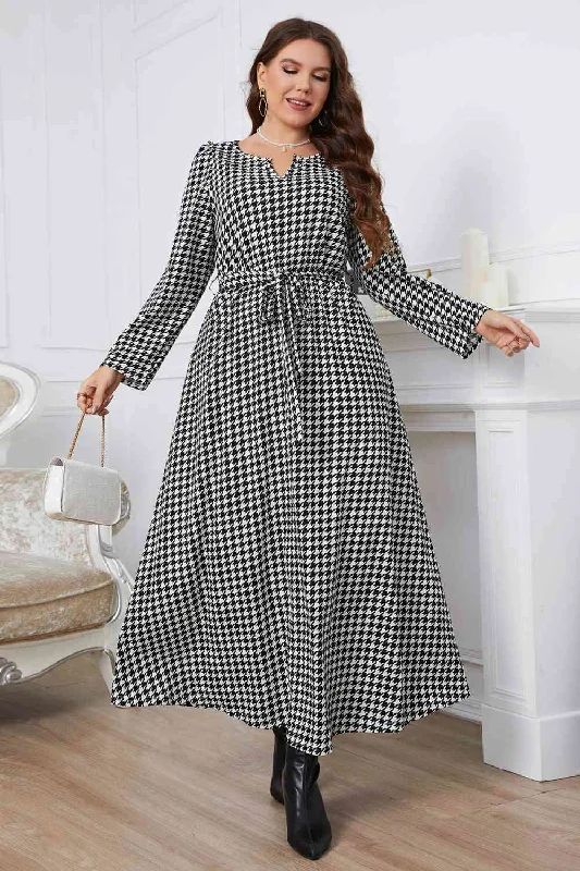 Maxi dress with smocked bodice-Plus Size  Houndstooth Tie Belt Maxi Dress