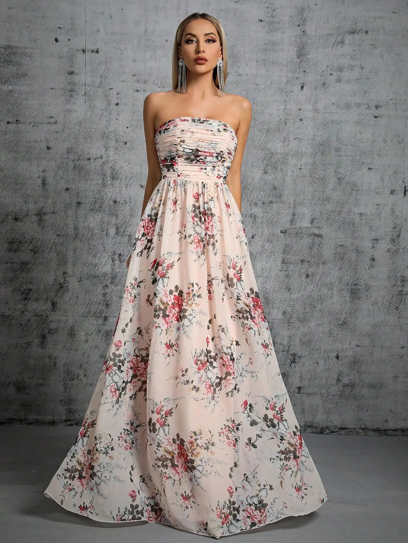 Maxi dress with animal print-Strapless Pleated Floral Printed Chiffon Maxi Dress