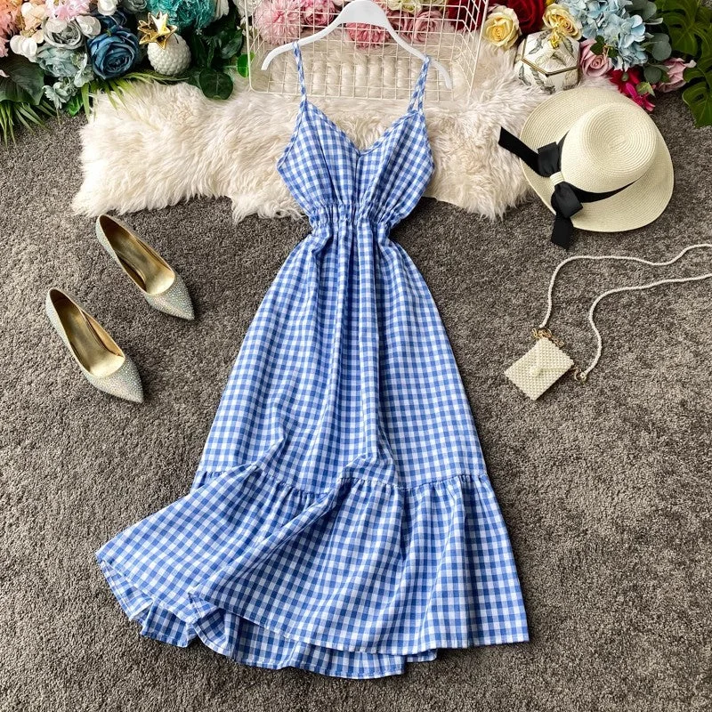 Maxi dress with minimalist design-beach dress vacation dress, ruffled sleeveless long skirt V-neck suspender plaid dress     S4244