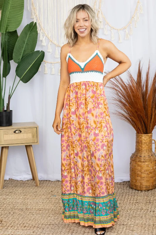 Maxi dress with bohemian vibes-Summer Of Love - Coral Maxi