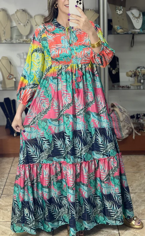 Maxi dress with sweetheart neckline-Tropical Multicolor OS Maxi Dress With Pockets